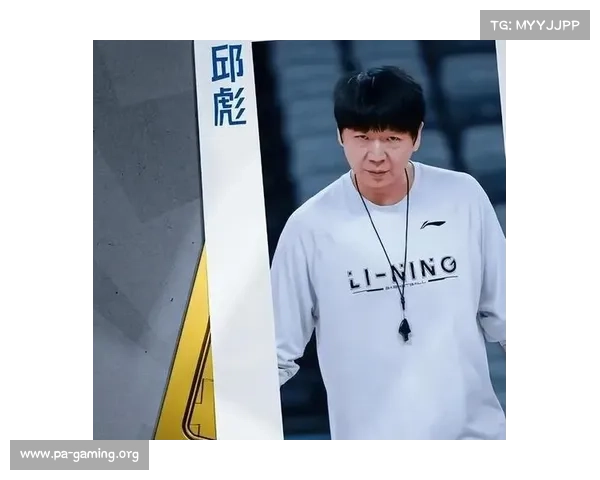 邱彪强调自信问题,呼吁球员反思自我,拒绝对外援抱怨。 邱彪强调自信问题,呼吁球员反思自我,拒绝对外援抱怨。