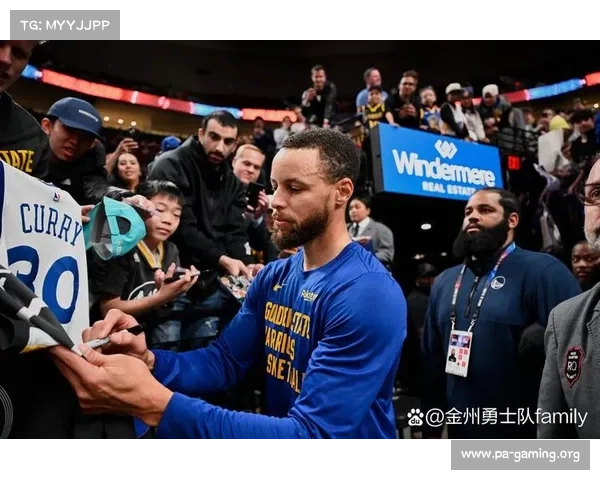 皇马争议判罚引发热议 库里强烈不满声援球迷诉求 皇马争议判罚引发热议 库里强烈不满声援球迷诉求