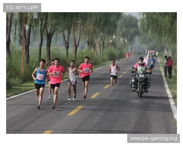 环湖马拉松现场美食补给全面上阵打造最硬核暖心加油氛围体验盛况 环湖马拉松现场美食补给全面上阵打造最硬核暖心加油氛围体验盛况